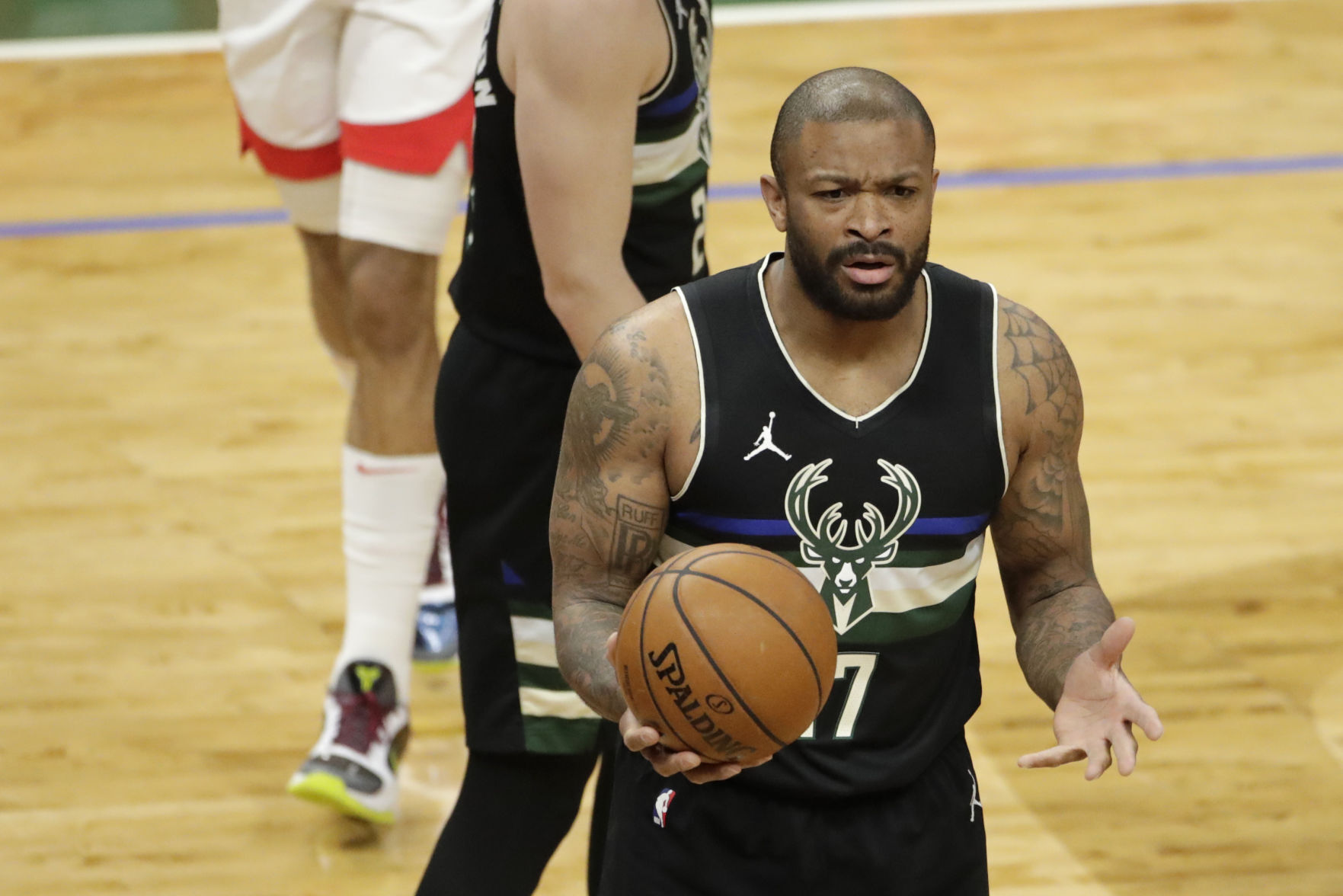 Rockets Bucks Basketball